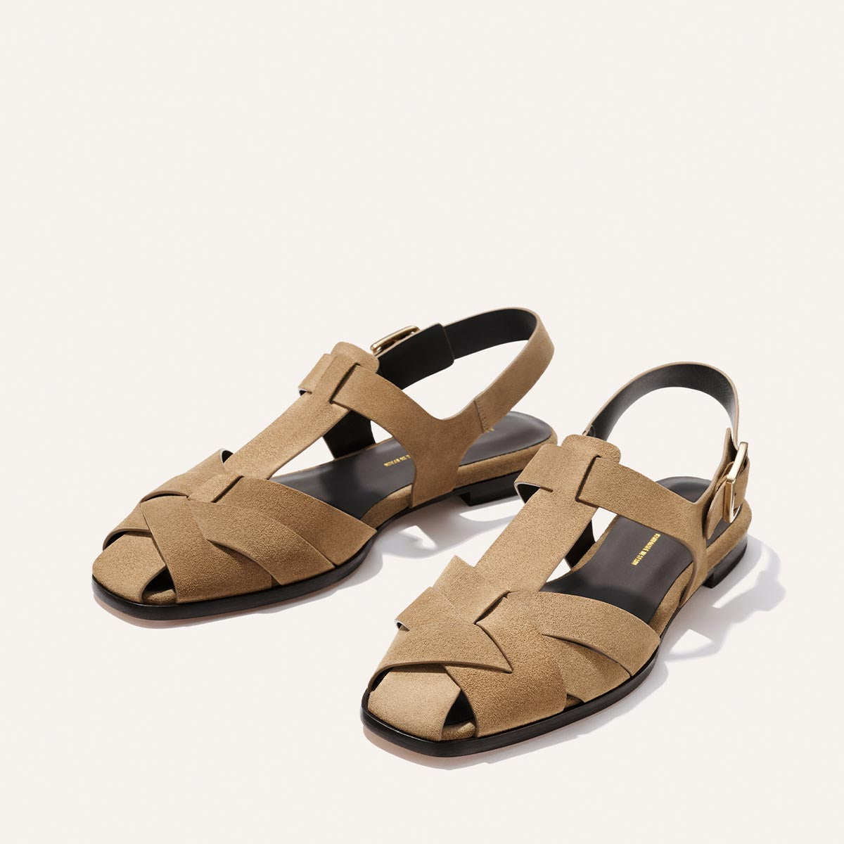 サンタマン MARGOT シリーズ スーピエール The Calypso Fisherman Sandal - Biscotti Suede – Margaux