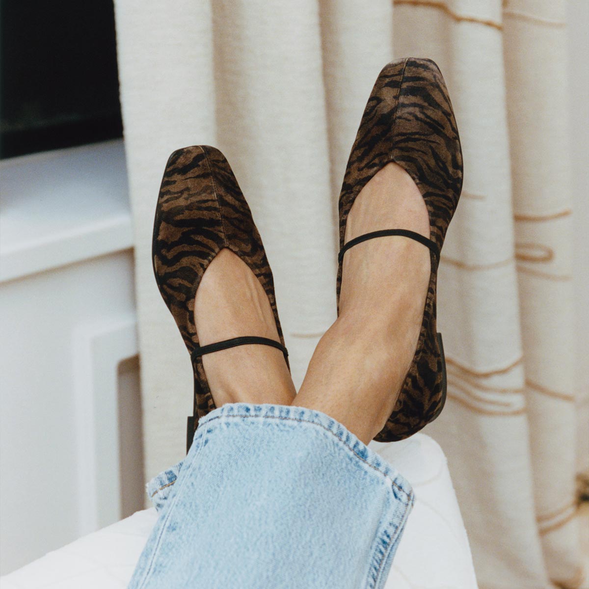 完売品(MARGAUX VINTAGE 25pre fall) セブンフェアリー The Phoebe - Brown Zebra Suede – Margaux